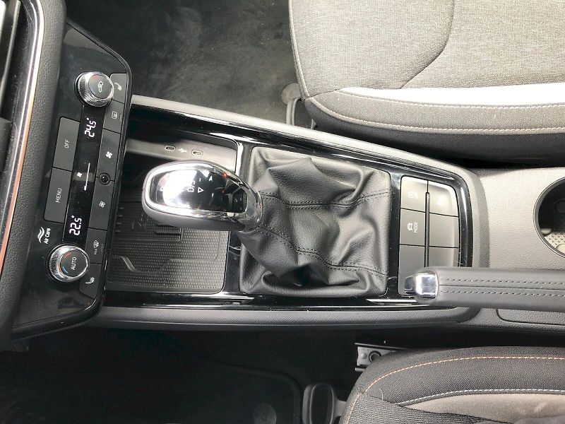 Škoda Kamiq (2025) TOP SELEC TSI 110/1.5 A7F - fotka 27 z 29