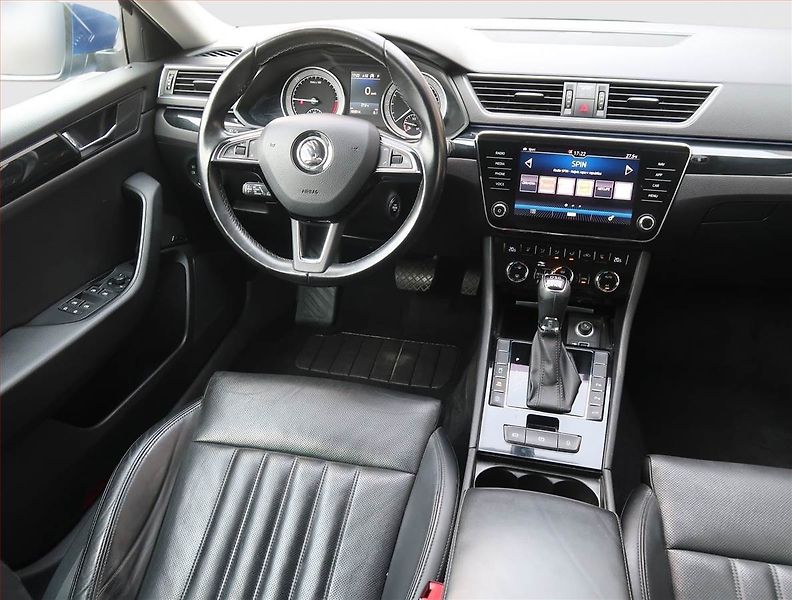 Škoda Superb (2018) Laurin&Klement 2.0 TDI, 4X4 - fotka 7 z 23