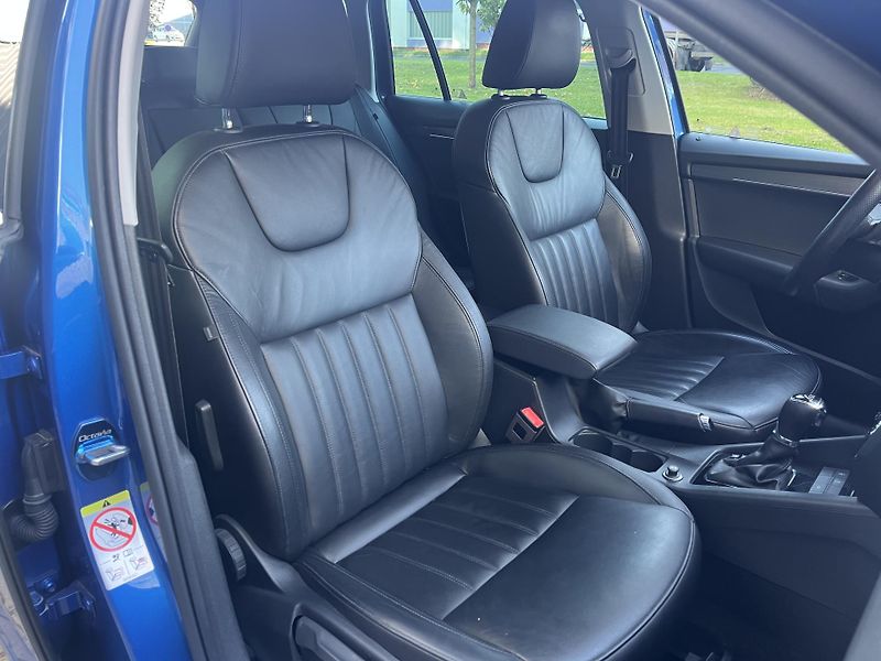 Škoda Octavia 1,5 TSi DSG/Style/servis/pneu - fotka 28 z 41