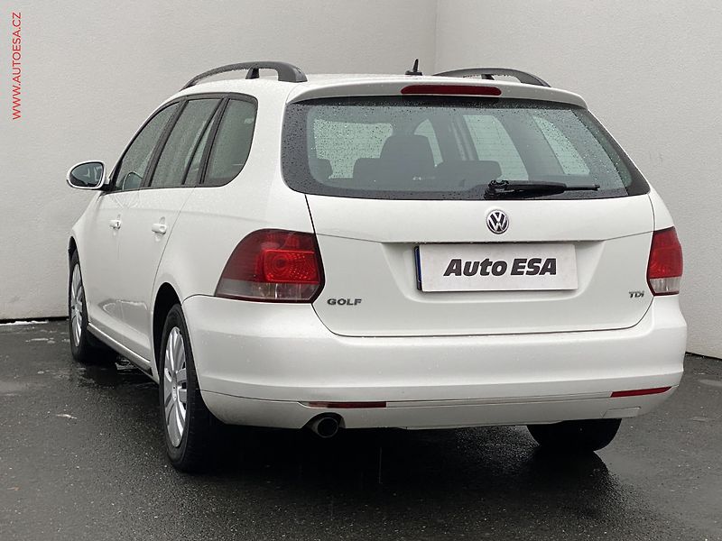 Volkswagen Golf (2010) 1.6 TDi, Trendline, AC - fotka 6 z 15