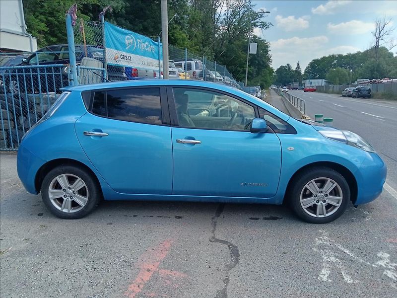 Nissan Leaf 0,0 electric drive  Basis - fotka 12 z 17