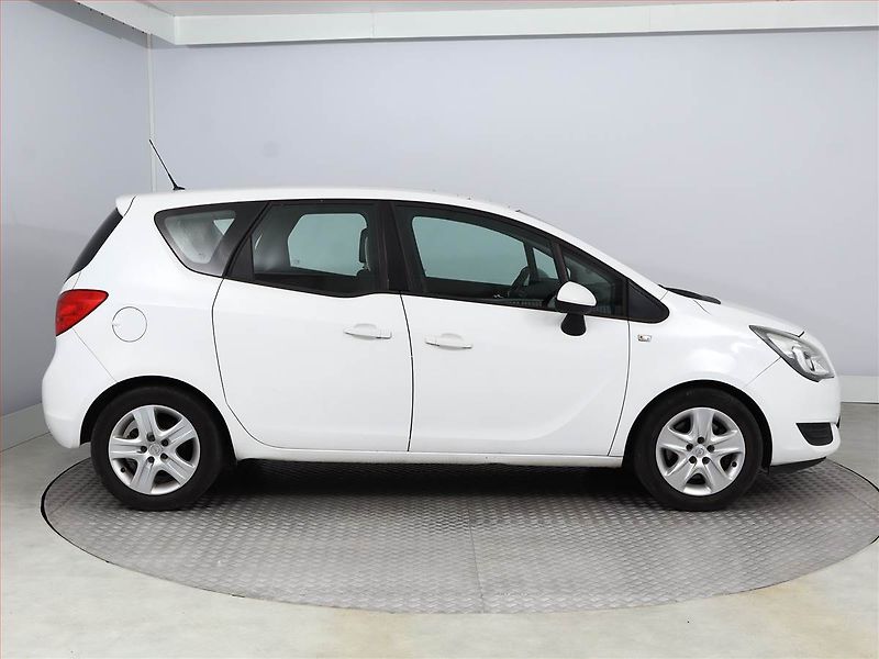 Opel Meriva (2016) 1.6 CDTI, po STK, zamluveno - fotka 6 z 19