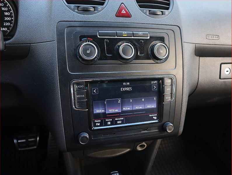 Volkswagen Caddy (2013) 1.6 TDI - fotka 9 z 16