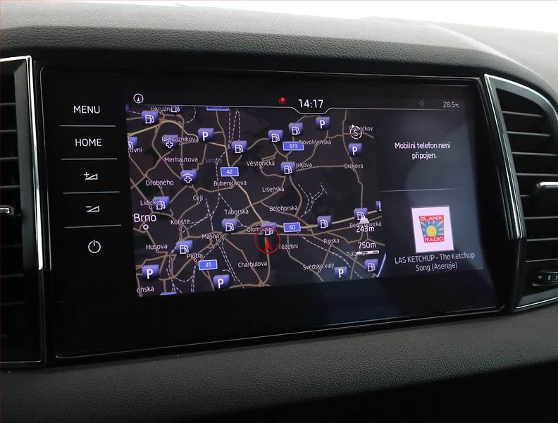 Škoda Karoq (2020) Style 1.6 TDI, Kůže, Navi - fotka 13 z 18
