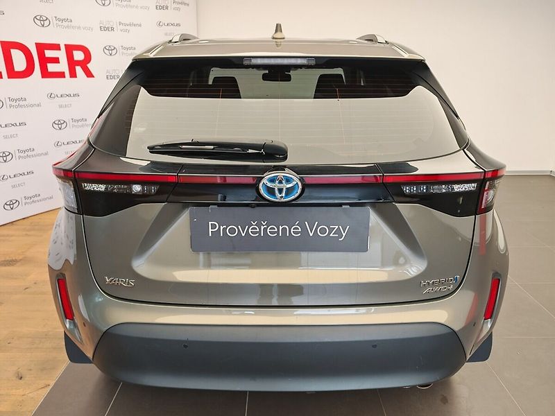 Toyota Yaris Cross 1.5 Hybrid eCVT AWD Comfort - fotka 5 z 31