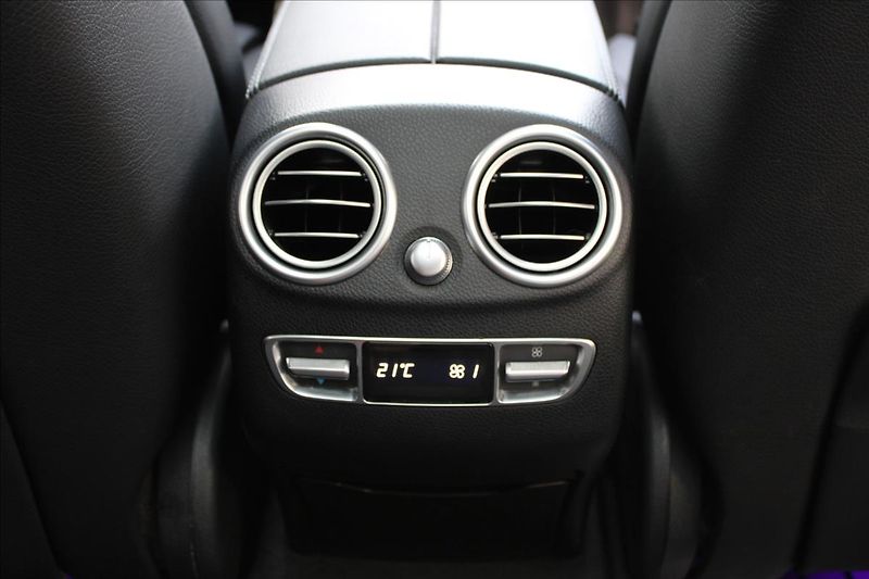 Mercedes-Benz GLC 43 AMG 4M/TOP-VÝBAVA/DPH - fotka 36 z 49