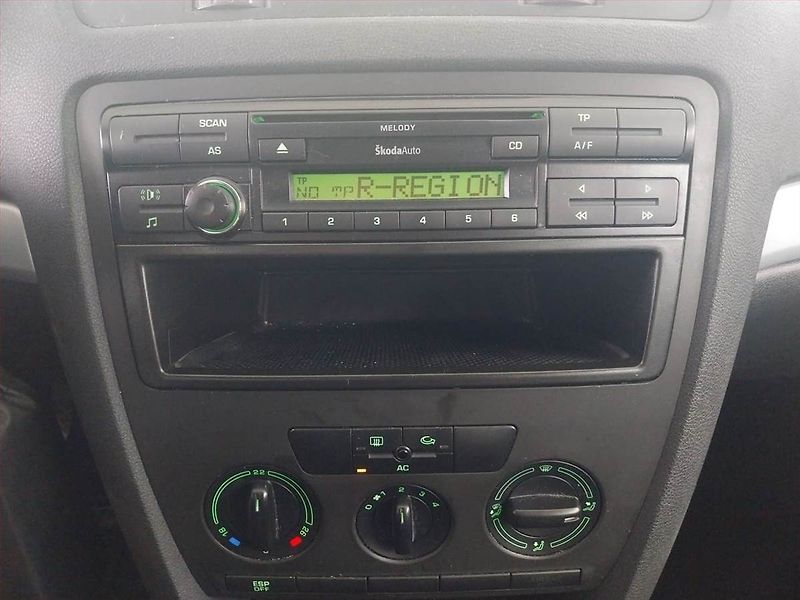 Škoda Octavia (2008) 2.0 TDI, Tempomat - fotka 12 z 15