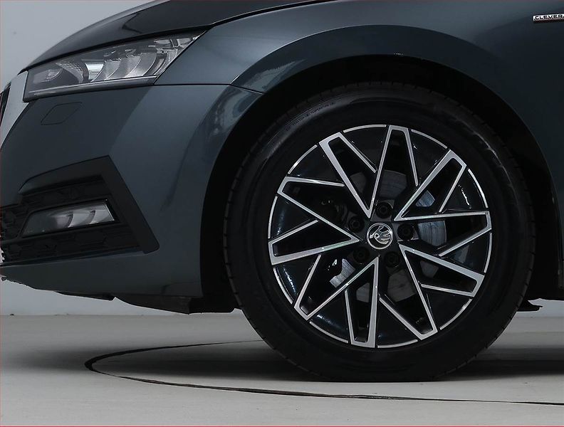 Škoda Octavia (2021) 2.0 TDI, Navi, Tempomat - fotka 14 z 23