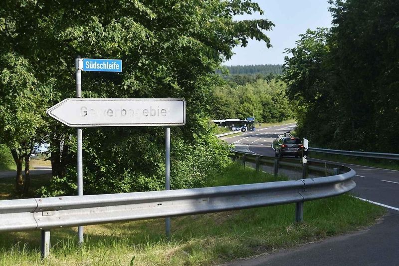 Jízda ostrým tempem v zatáčce karusel je skutečně velkým zážitkem.