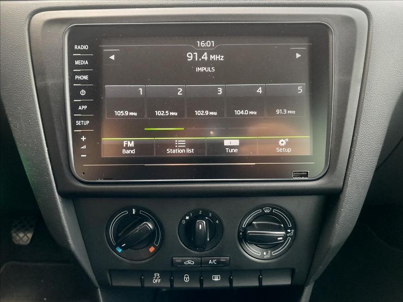 Škoda Rapid 1.2TSI 77kW  NOVÝ MOTOR - fotka 34 z 47