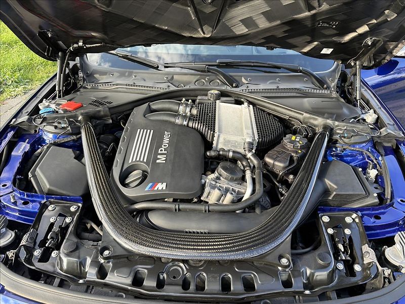 BMW M4 3,0 CS 338 Kw ČR DPH - fotka 20 z 50