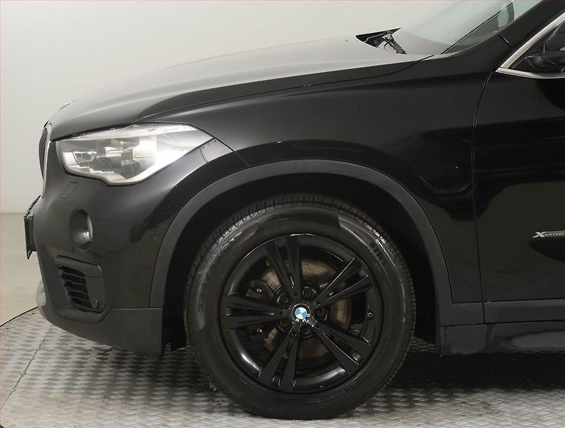 BMW X1 (2016) xDrive18d, 4X4, Automat - fotka 13 z 20