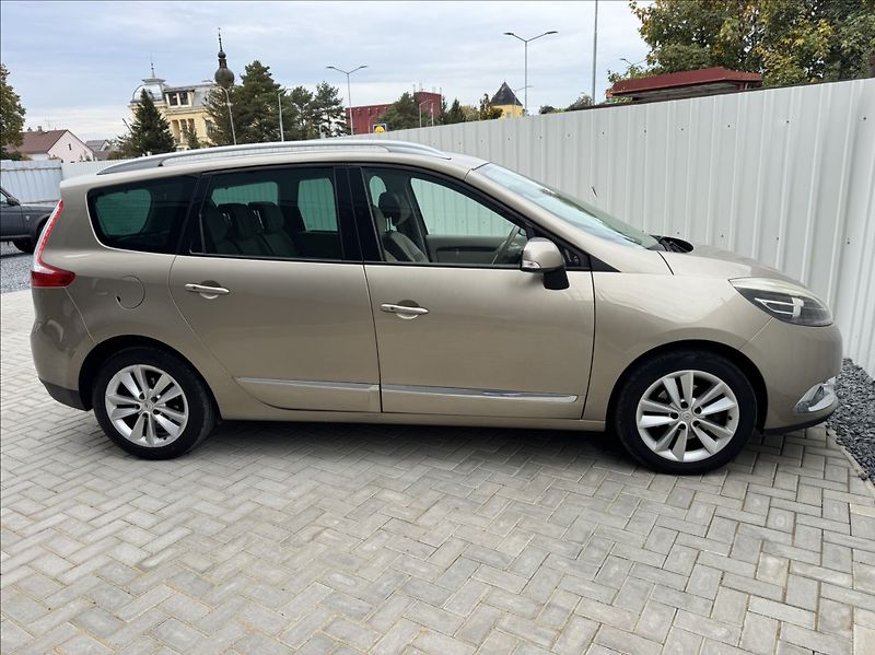 Renault Grand Scénic 1,5 dCi 7míst Navi Bose tažné - fotka 14 z 50