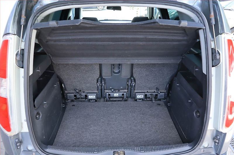 Škoda Roomster (2012) 1.6 TDI, Navi, Tempomat - fotka 14 z 23