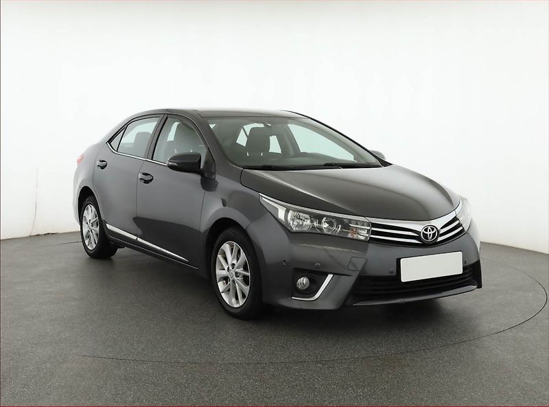 Toyota Corolla (2013) 1.4 D-4D, Park. senzory - fotografie inzerátu