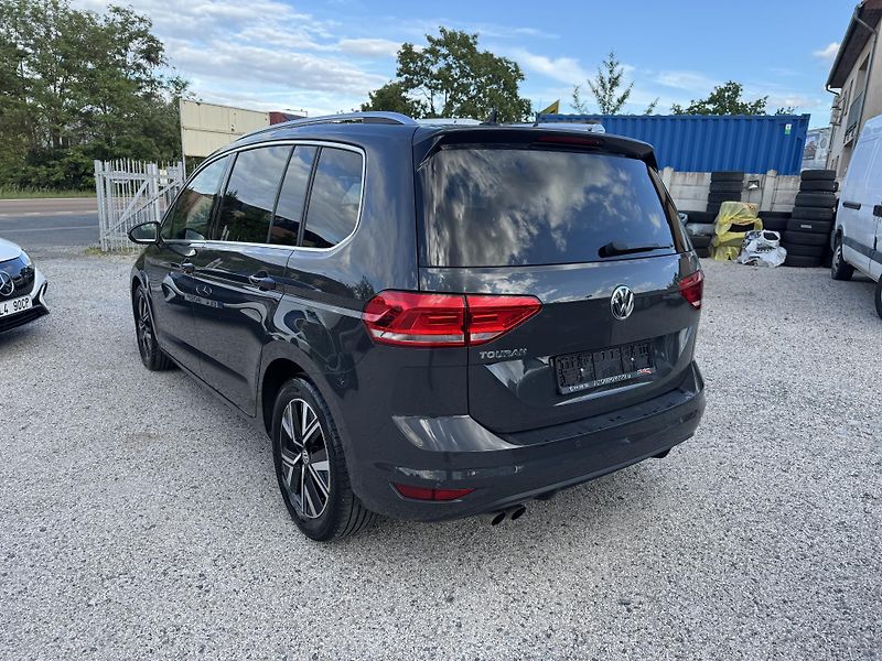 Volkswagen Touran (2020) 2.0TDi 110KW 7-Míst Highline  - fotka 6 z 28