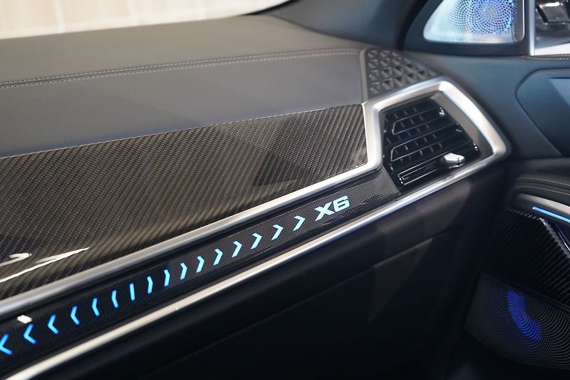 BMW X6 40d xDrive, Bowers, Tažné - fotka 42 z 50