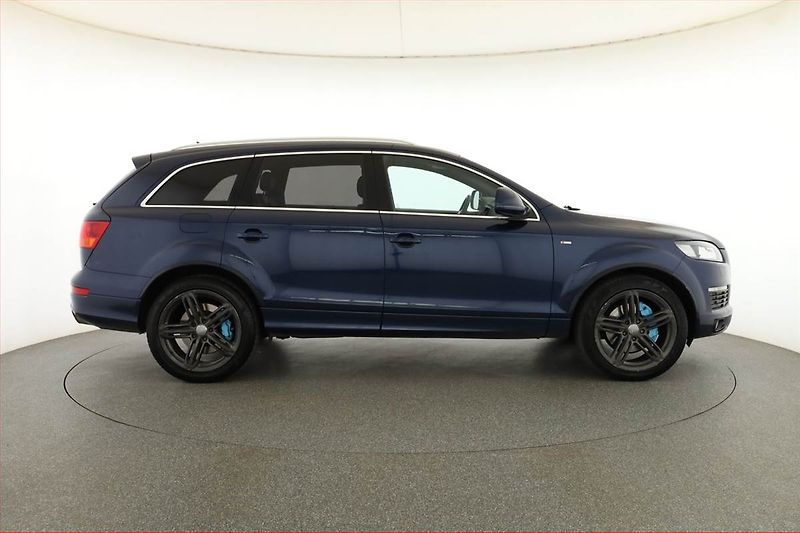 Audi Q7 (2009) S-Line 4.2 FSI , 4X4, Automat - fotka 6 z 17