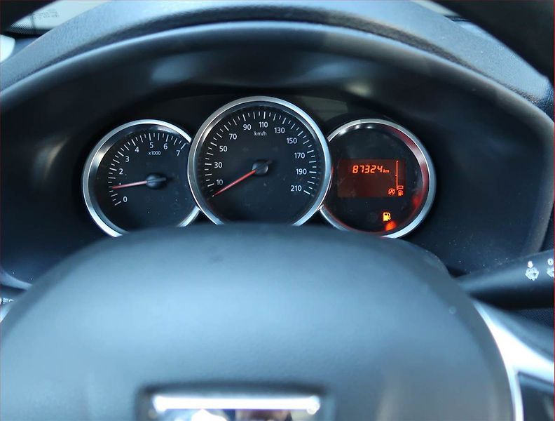 Dacia Logan (2019) 1.0 SCe, Navi, Tempomat - fotka 11 z 15