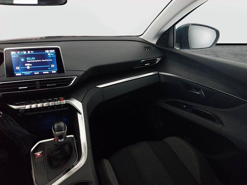 Peugeot 5008 (2019) 1.5 BlueHDi, 7 míst, Tempomat - fotka 8 z 19