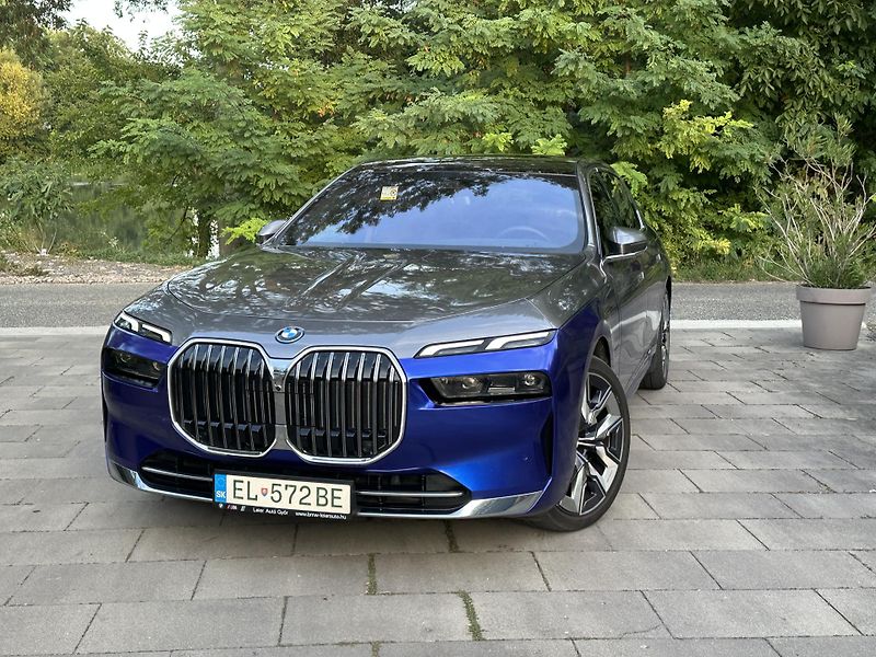 BMW Řada 7 (2024) 750e xdrive - fotka 2 z 19