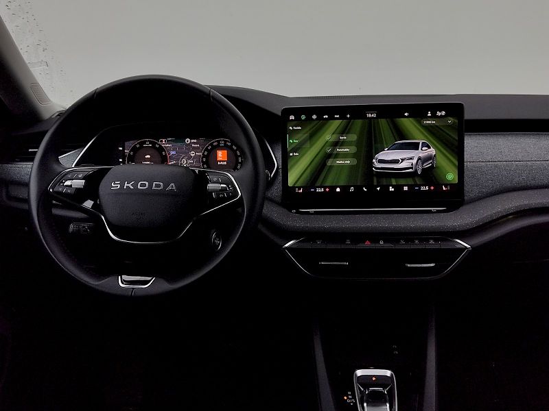 Škoda Octavia (2025) Top Selection 1,5  Tsi 110 Kw - fotka 6 z 41