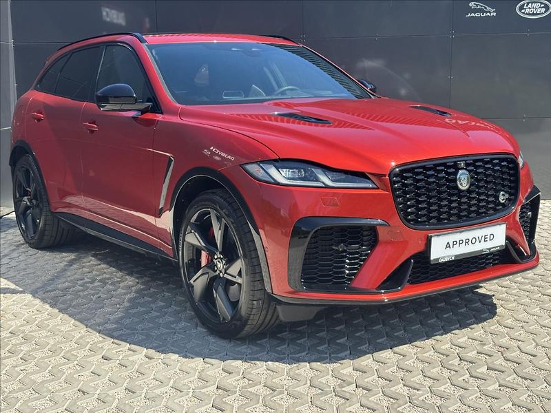 Jaguar F-Pace 5,0 SVR P575 AT AWD MY25.5 ČR - fotka 2 z 39