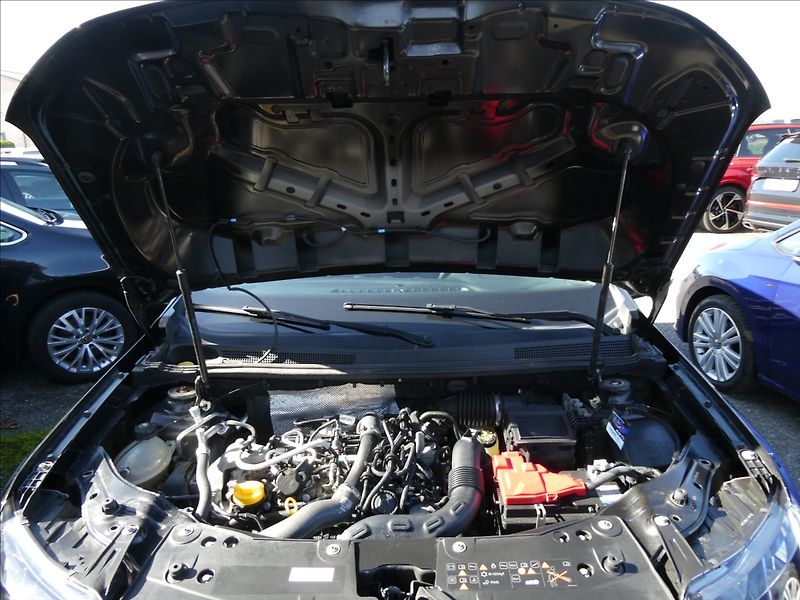 Dacia Duster 1,3 TCe 110kW 1.maj.,serviska, - fotka 39 z 48