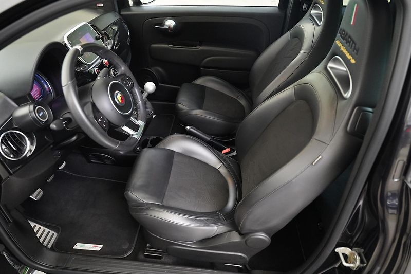 Abarth 595 - fotka 11 z 25