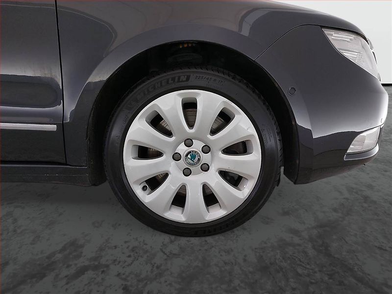 Škoda Superb (2013) 3.6 FSI V6, 4X4, Automat - fotka 12 z 18
