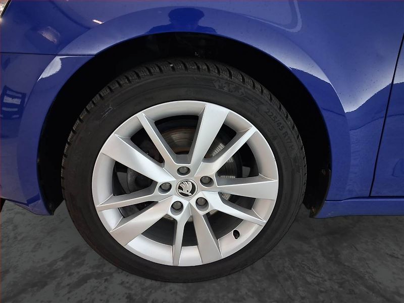 Škoda Octavia (2018) Elegance 1.4 TSI, Automat - fotka 15 z 19