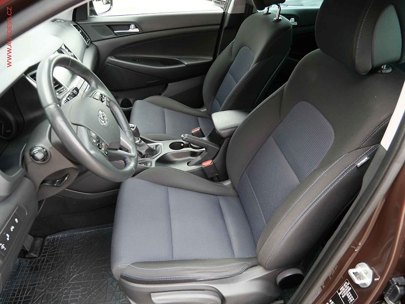 Hyundai Tucson (2017) 2.0 CRDi 4x4, 1.maj,ČR, Style - fotka 9 z 26