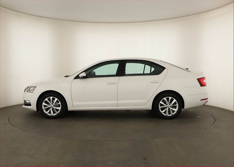 Škoda Octavia (2019) Style 1.5 TSI, Serv.kniha - fotka 3 z 14