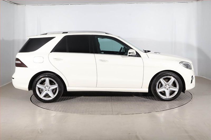 Mercedes-Benz Třídy M (2014) ML 350 BlueTEC, 4X4, Automat - fotka 6 z 28