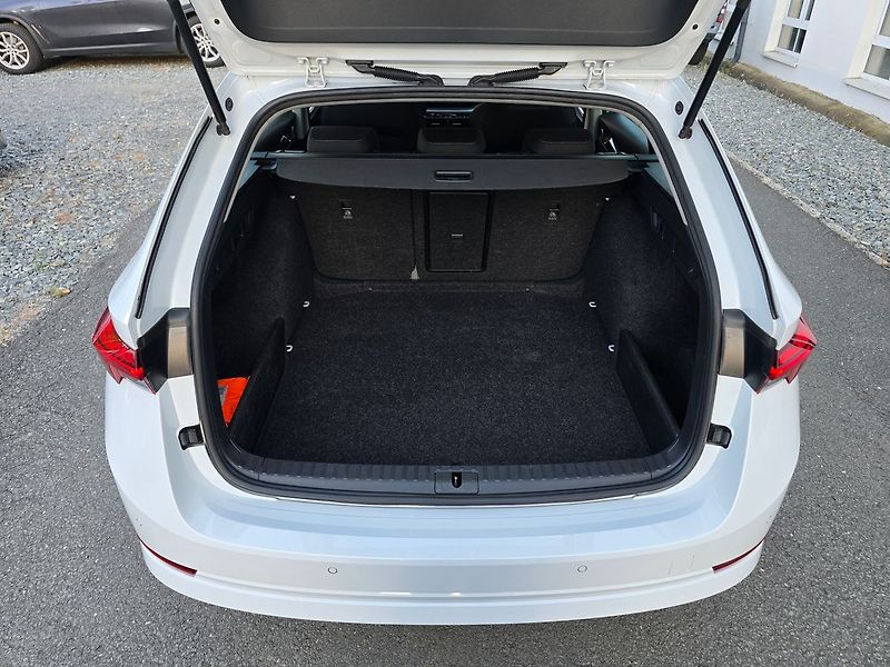 Škoda Octavia 2.0TDi 110kW DSG 1.Maj. ČR - fotka 36 z 39