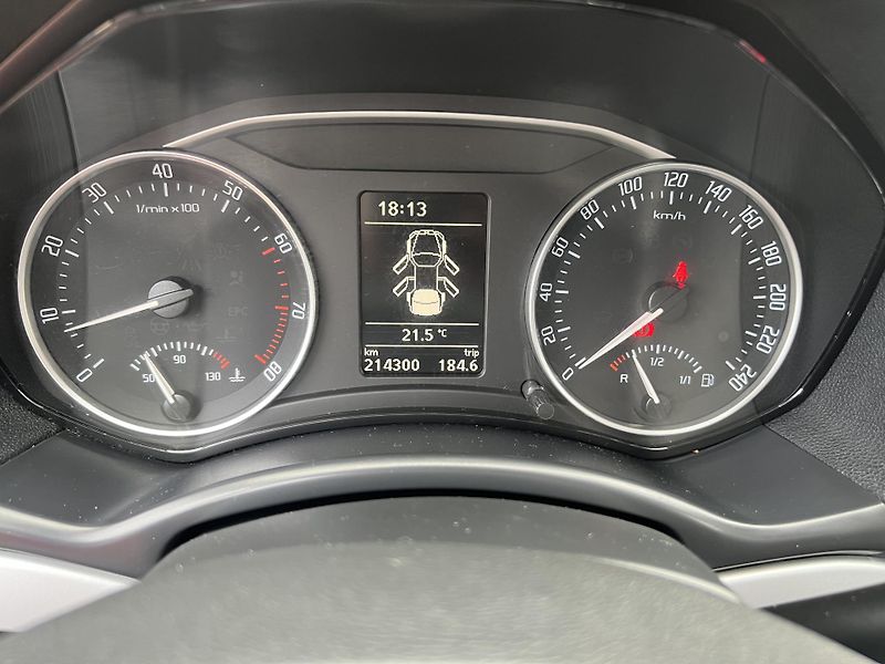 Škoda Octavia 1.2TSI 77KW,EDITION,TZ,ALU,ESP - fotka 35 z 47