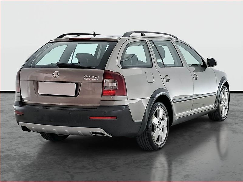 Škoda Octavia (2009) 1.9 TDI 4x4, 4X4, slušný stav - fotka 5 z 15