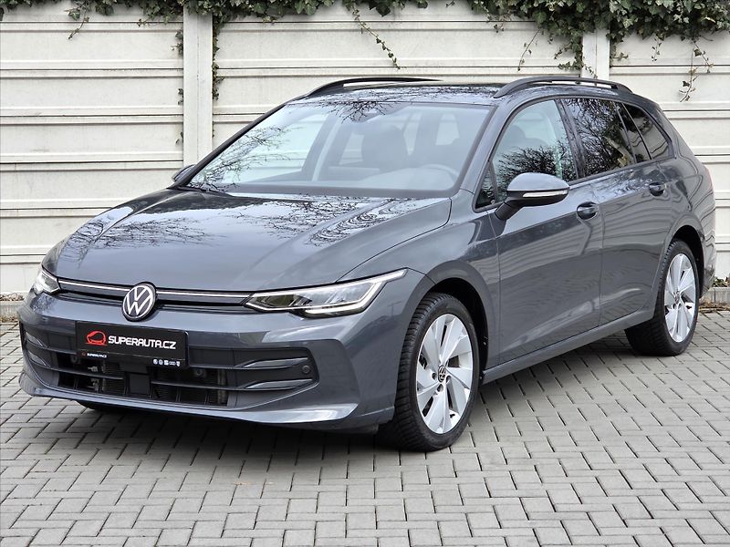 Volkswagen Golf 1,5 eTSi 110kW DSG Tov.záruka - fotka 3 z 23