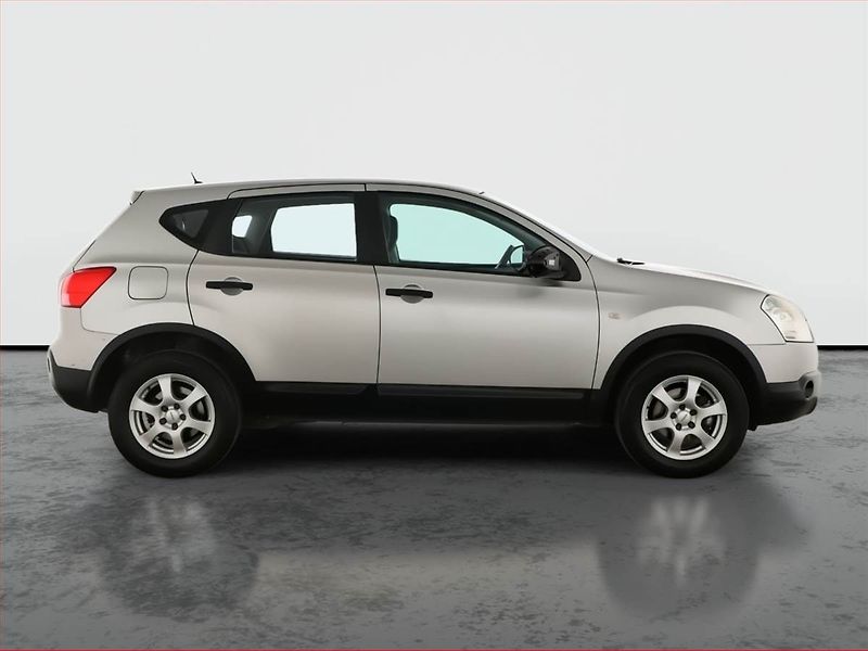 Nissan Qashqai (2010) 1.6, nová STK, Tažné - fotka 6 z 14