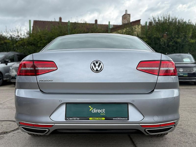 Volkswagen Passat - fotka 8 z 9