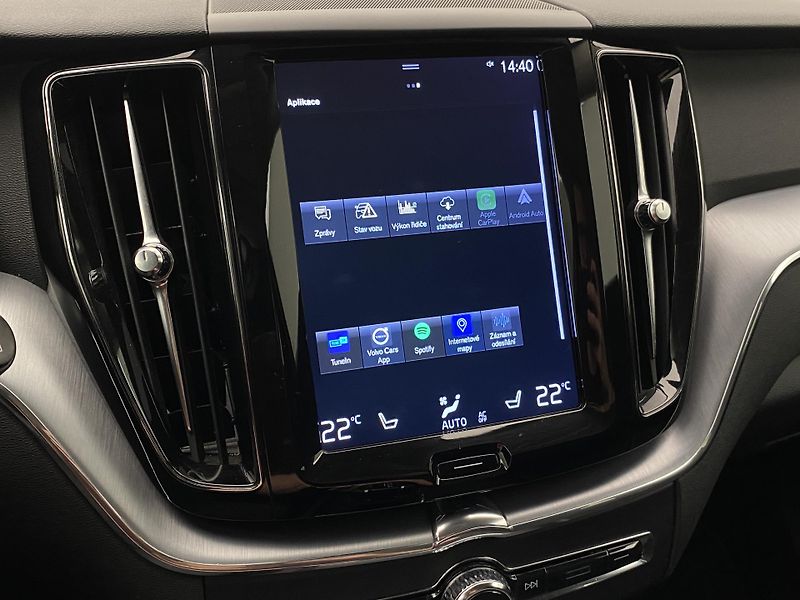 Volvo XC60 T5 MOMENTUM AUT CZ - fotka 40 z 43
