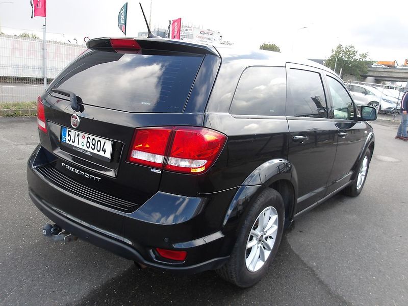 Fiat Freemont 2,4i LPG+BENZIN ! AUT ! 7 MÍST - fotka 10 z 33