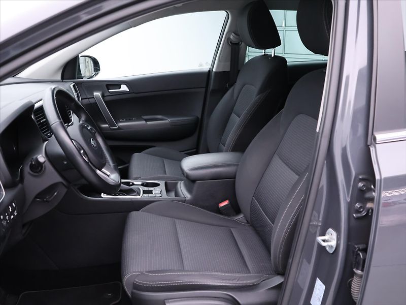 Kia Sportage 1,6 CRDI 100kW TOP Aut. DPH CZ - fotka 11 z 34