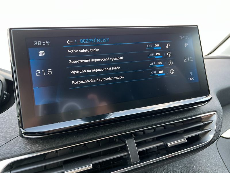 Peugeot 5008 (2021) 1.5HDi 96kW Allure+! Tažné! 7m - fotka 36 z 46
