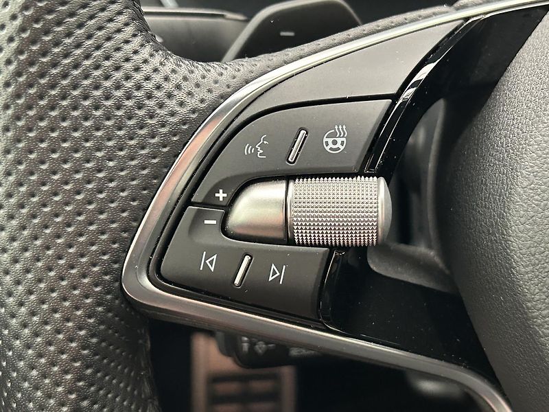 Škoda Octavia 2.0 TDI SportLine - fotka 18 z 28