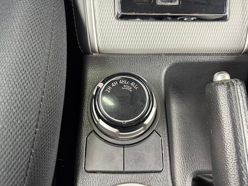 Mitsubishi Ostatní 2.2D-iD A/T INTENSE 4WD DOUBLE - fotka 16 z 20