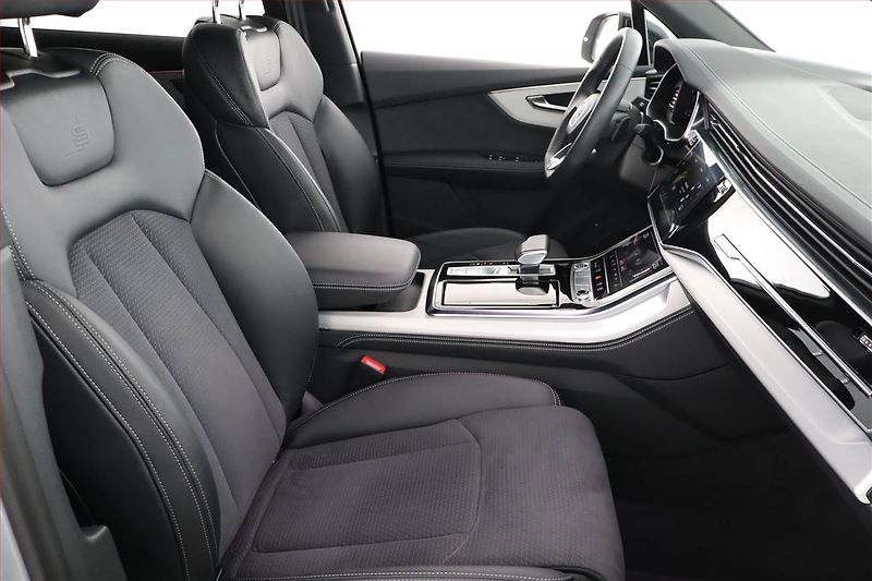 Audi Q7 (2023) 50 TDI - fotka 7 z 25