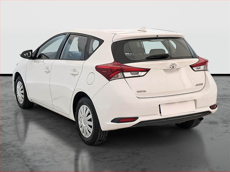Toyota Auris (2015) 1.6 Valvematic, Serv.kniha - fotka 4 z 17