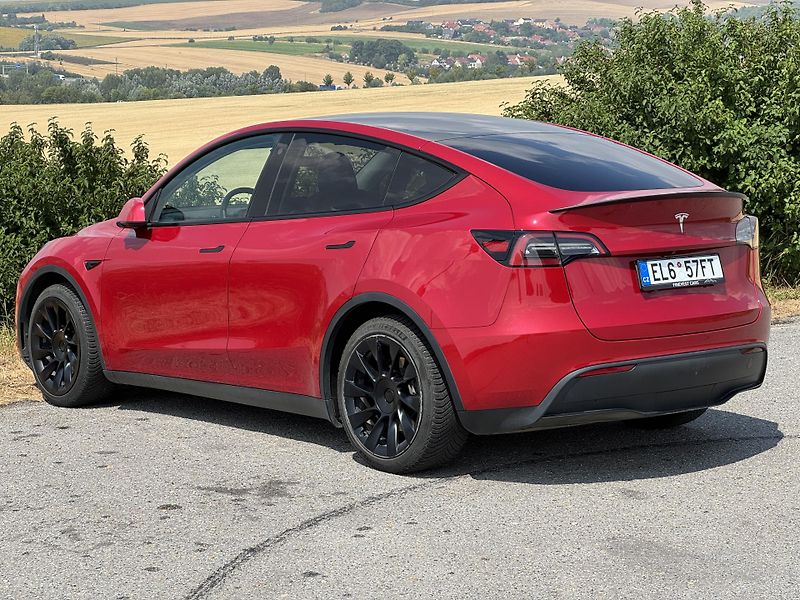 Tesla Model Y Standard Range LFP SOH 91% - fotka 2 z 26