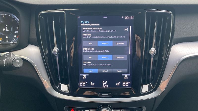 Volvo V60 Cross Country Pro, B4 AWD, 145 - fotka 23 z 28